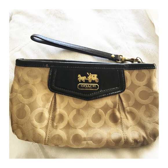 Coach Signature Madison Op Art Large Wristlet. - Picture 2 of 9